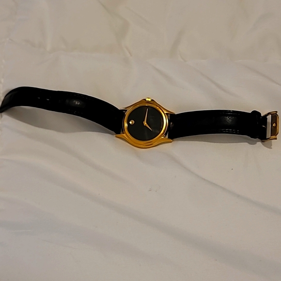 Movado classic unisex watch, don't reach for it as much. Needs battery. - Picture 1 of 3